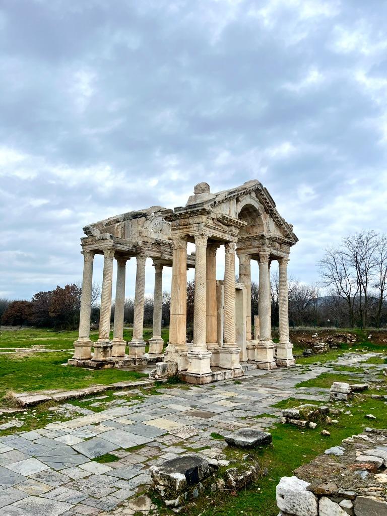 Arco romano en ruinas